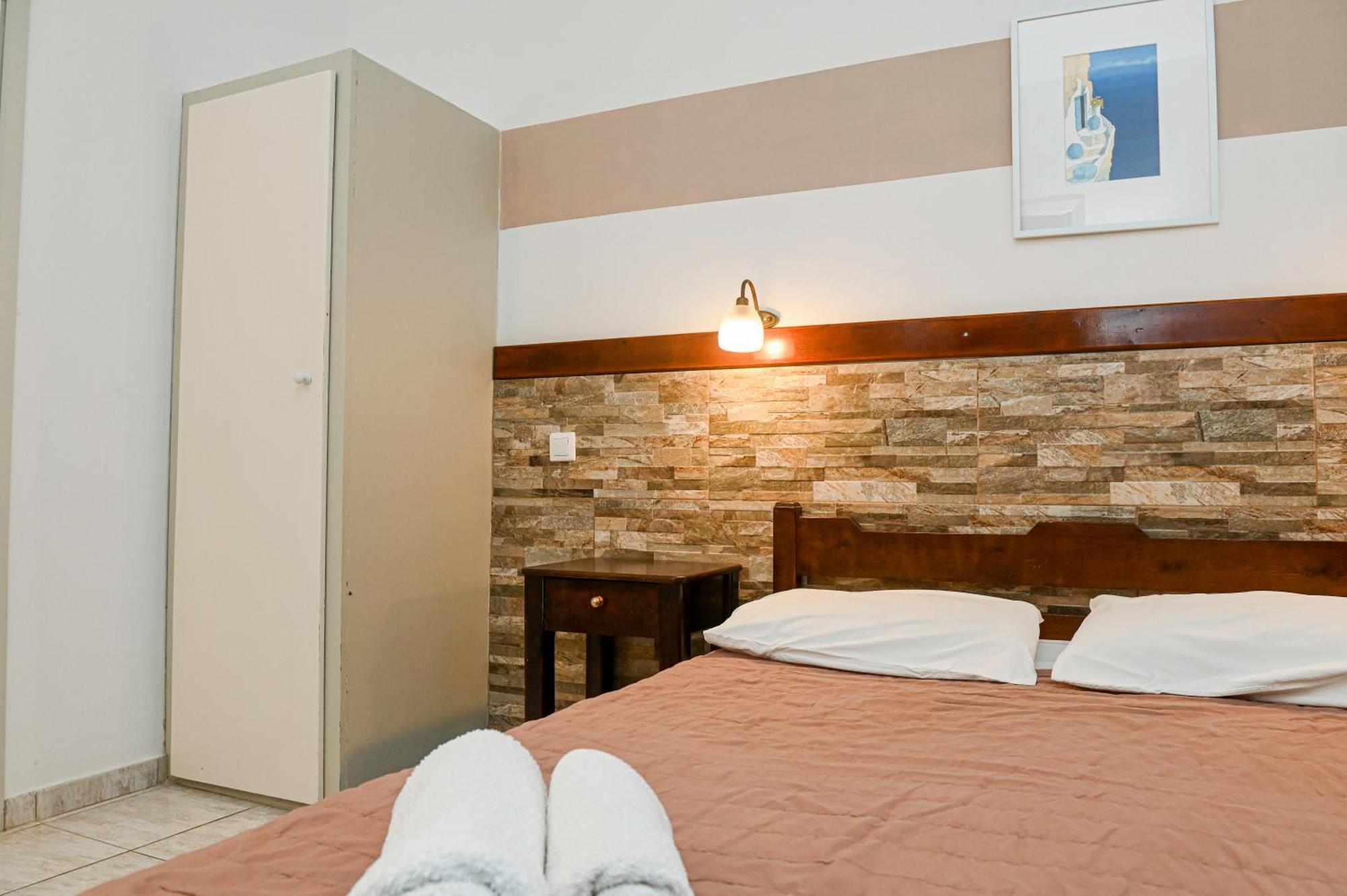 Narkissos Hotel Kamári
