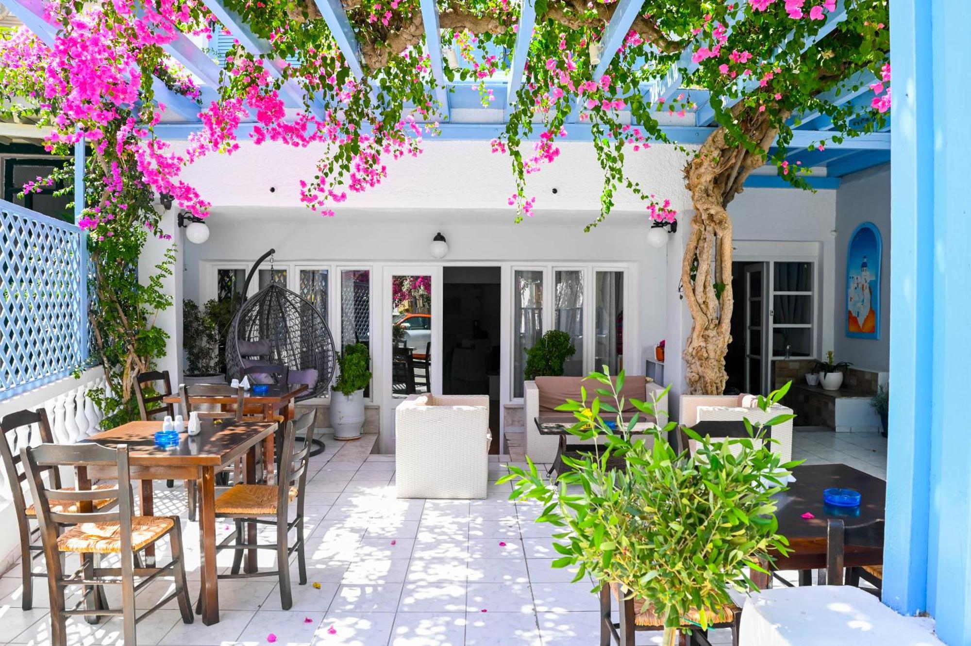 Otel Narkissos 2*