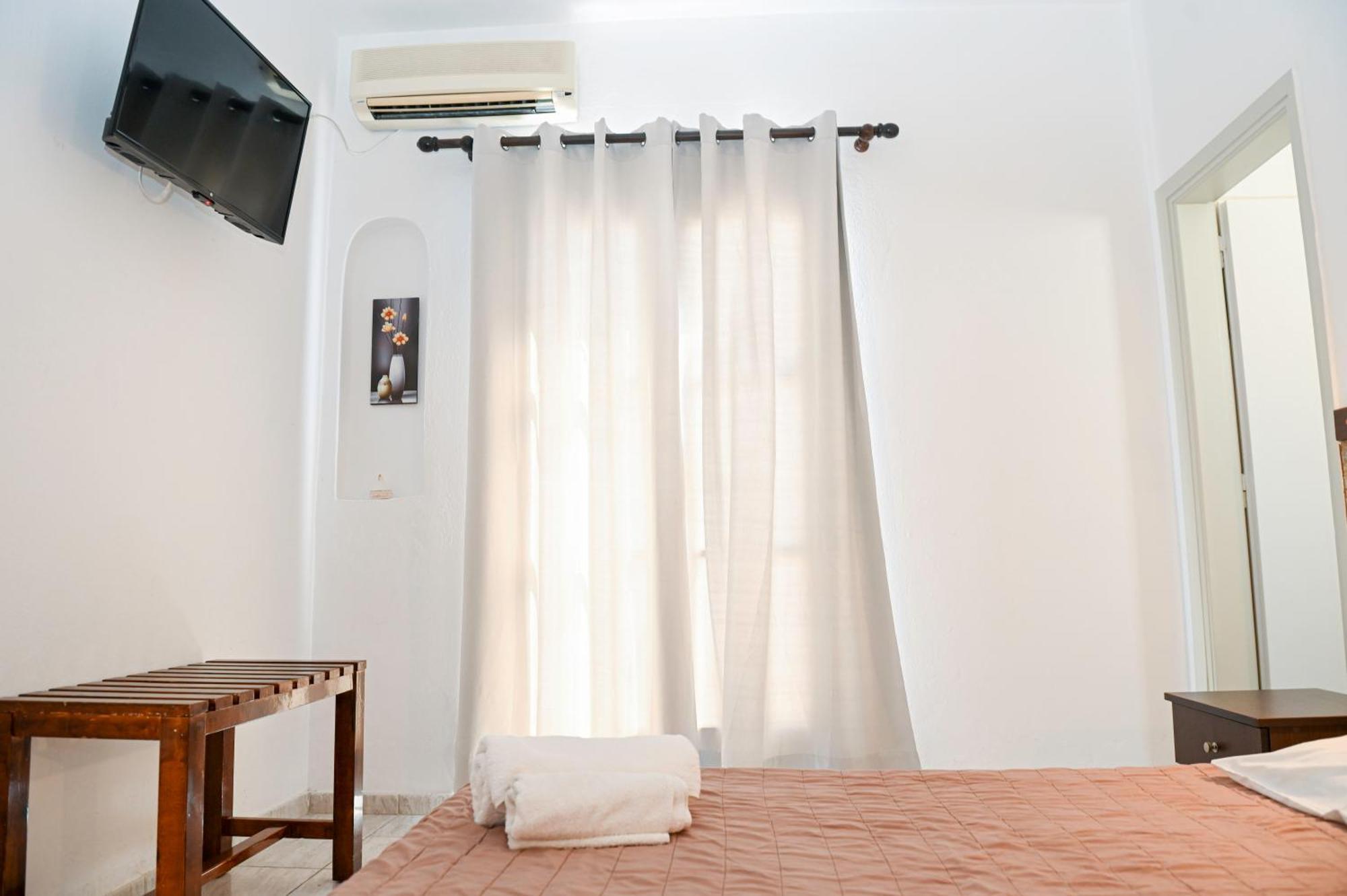 Otel Narkissos 2*